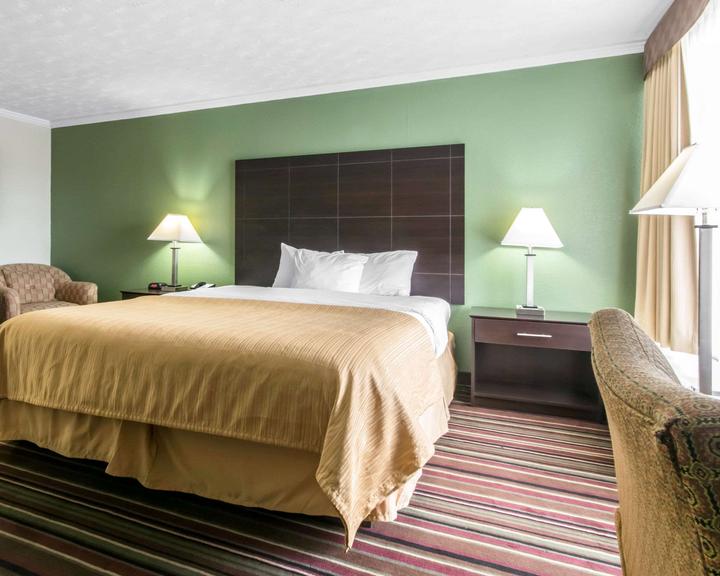 best hotels in cave city